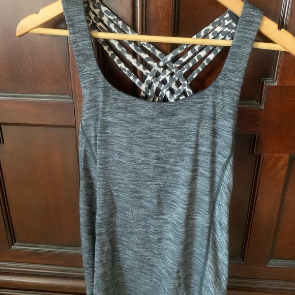 Lululemon Wild Tank Size 4 - Picture 2 of 4